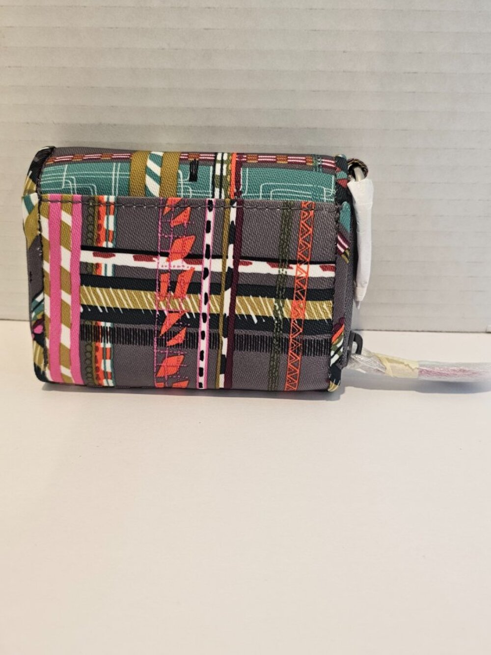 NWT Vera Bradley Midtown RFID Card Case City Plaid Wallet Key Chain Grey Pink - Picture 2 of 8